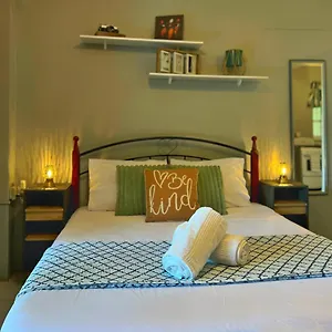 Apartment Studio One, Black Rock