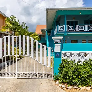Apartment House In Crown Point- Walk To The, Bon Accord Village